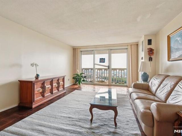 Property for sale in Fort Lee, New Jersey