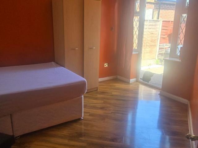 Studio for rent in Hayes, Greater London