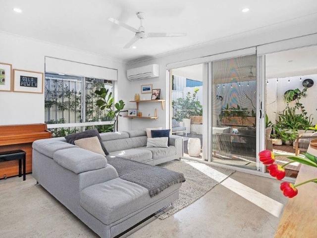 Room for rent in Cockburn, Western Australia
