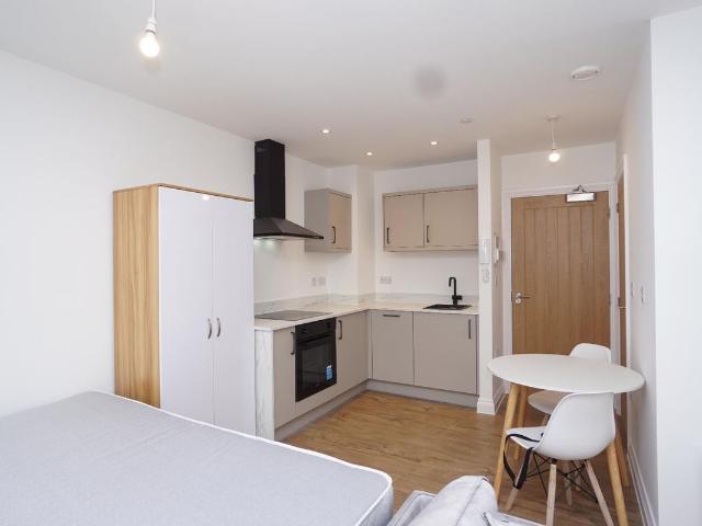 Studio for rent in City Centre, South Yorkshire