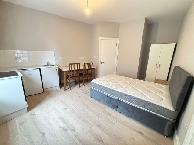 Studio to rent in Bluebell, North Tipperary