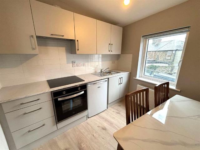 Apartment to rent in Bluebell, North Tipperary