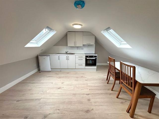 Apartment to rent in Bluebell, North Tipperary