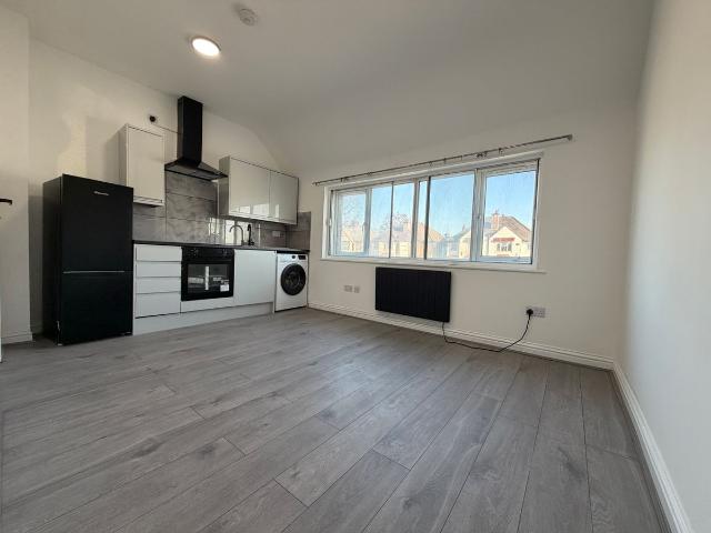 Studio for rent in London Borough of Brent, Greater London