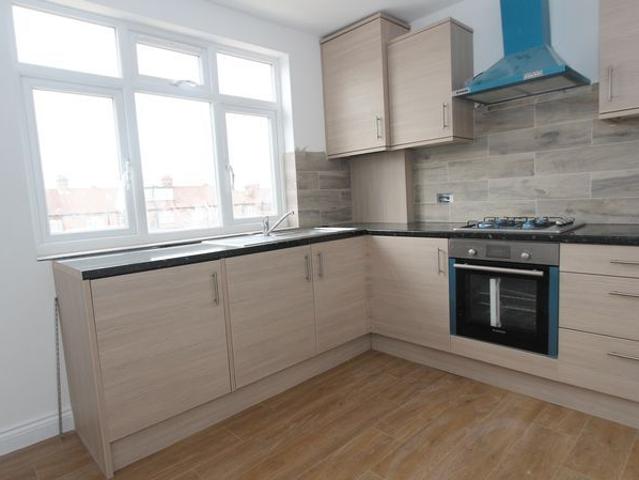 Apartment for rent in Bowes, Greater London