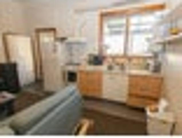 Townhouse for rent in Otakou
