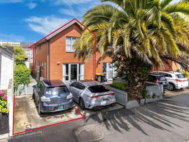House for rent in Otakou