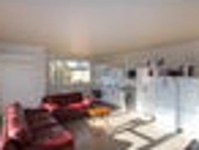 Townhouse for rent in Otakou