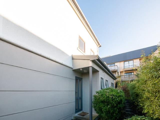 House for rent in Otakou