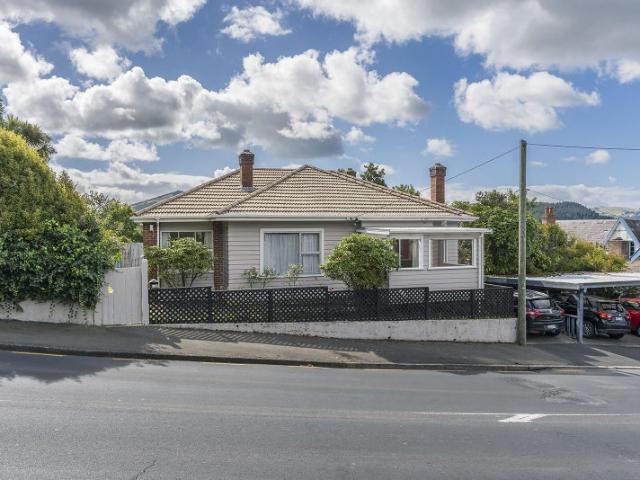 House for rent in Otakou