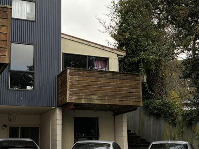 House for rent in Otakou