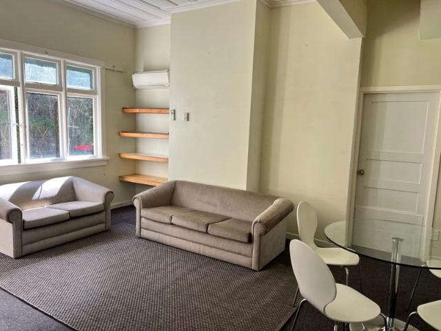 House for rent in Otakou