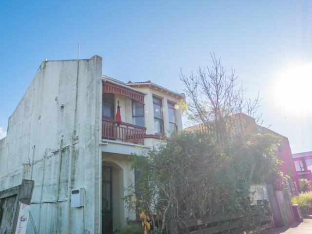 House for rent in Otakou