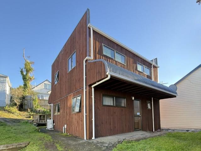 House for rent in Otakou