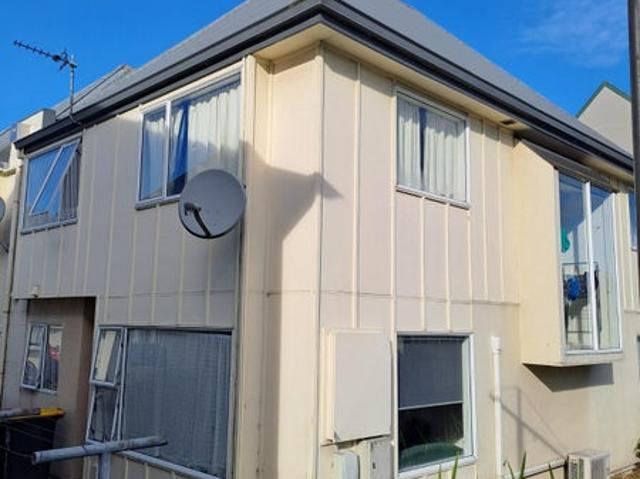House for rent in Otakou