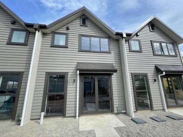 Property for rent in Otakou