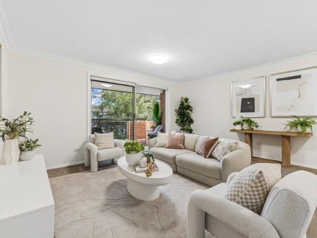 Apartment for sale in Lower North Shore, Sydney