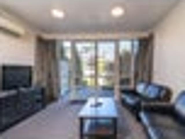 Townhouse for rent in Otakou