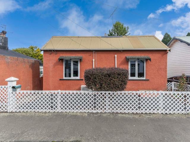 House for rent in Otakou