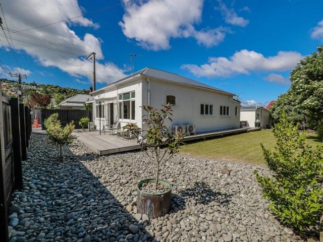 House for rent in Otakou