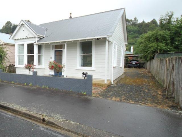 House for rent in Otakou