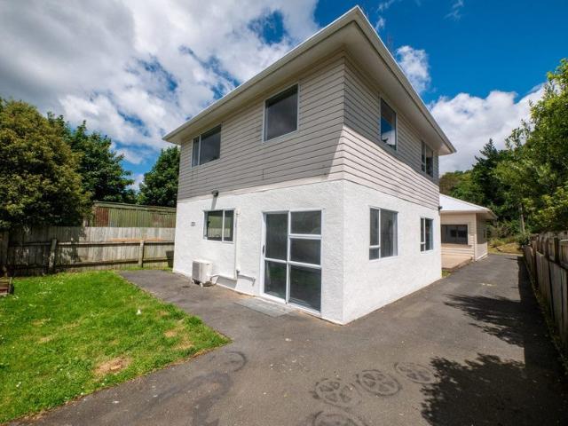 House for rent in Otakou