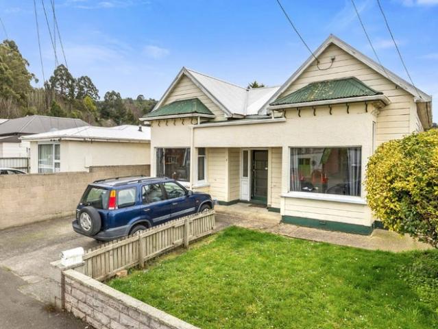 House for rent in Otakou