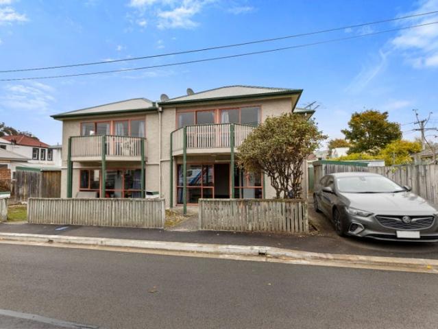 House for rent in Otakou
