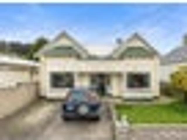 House for rent in Otakou