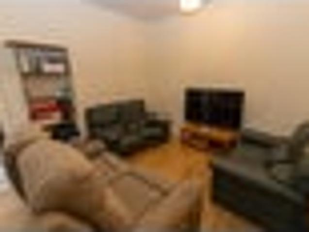 Townhouse for rent in Otakou