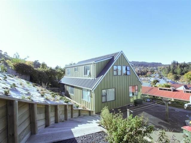 House for rent in Otakou