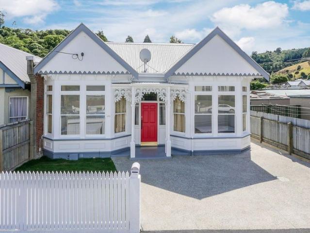 House for rent in Otakou
