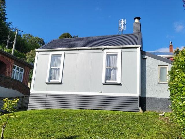 House for rent in Otakou