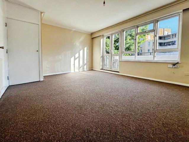 House for rent in West Kensington, Greater London