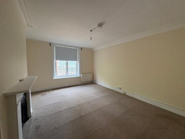 Studio for rent in London Borough of Croydon, Greater London