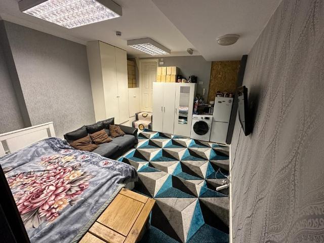 Studio for rent in Golders Green, Greater London