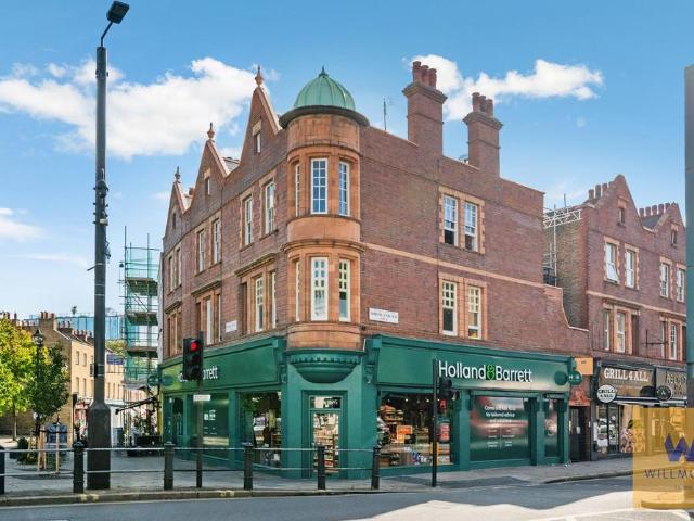 Apartment for rent in Walham Green, Greater London