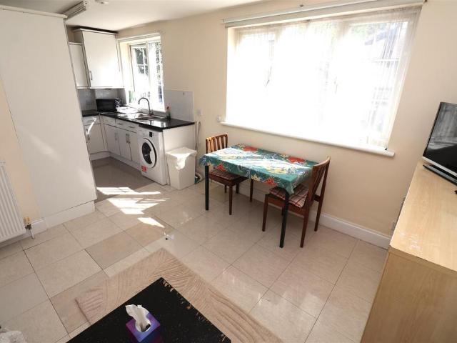 House for rent in Golders Green, Greater London