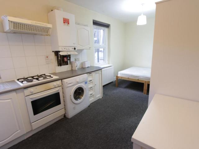 Studio for rent in West Kensington, Greater London