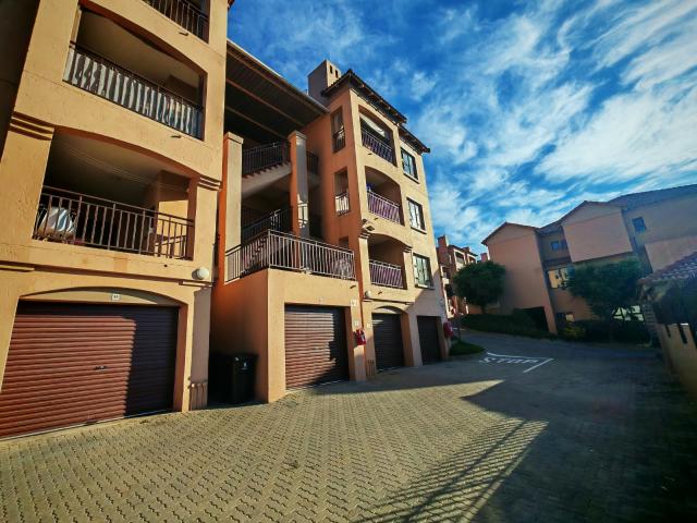 Apartment for rent in Sunnyrock, City of Ekurhuleni Metropolitan Municipality