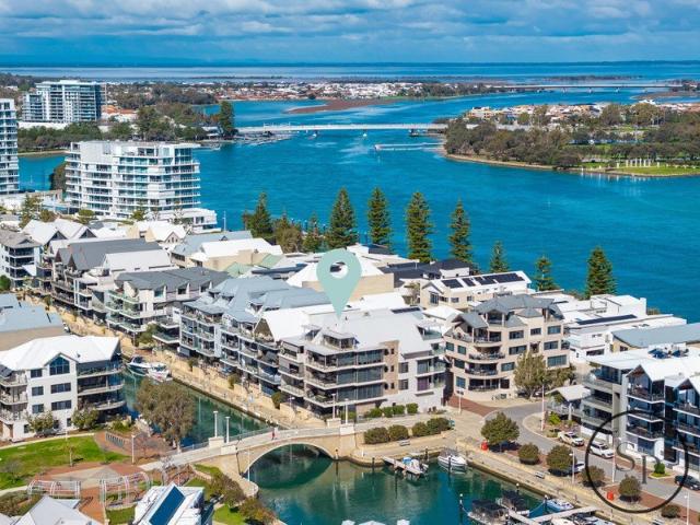 Apartment for sale in Parklands, Western Australia