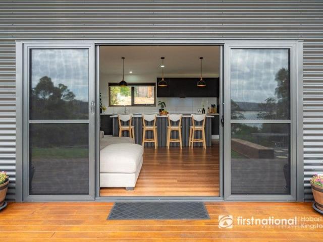 House for sale in Great Bay, Tasmania