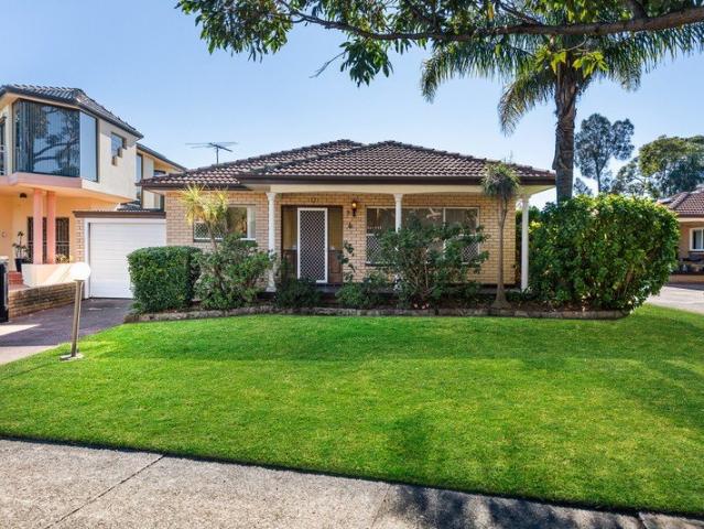 Villa for sale in Sydney, New South Wales