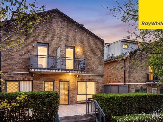 Townhouse for sale in Sydney, New South Wales