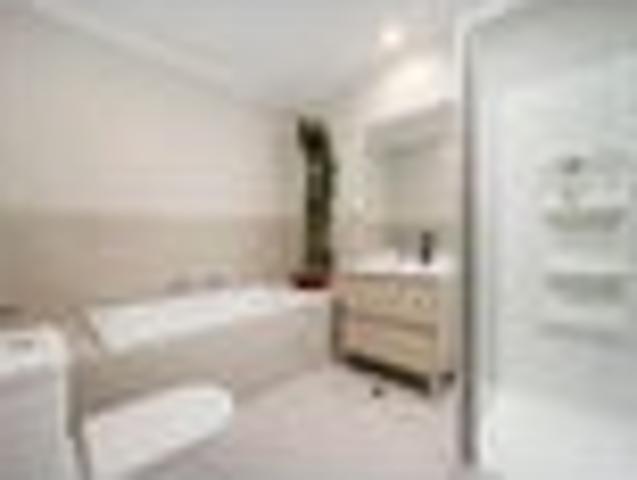 Townhouse for sale in Paremoremo