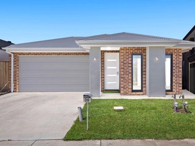 House for sale in Clyde, Victoria