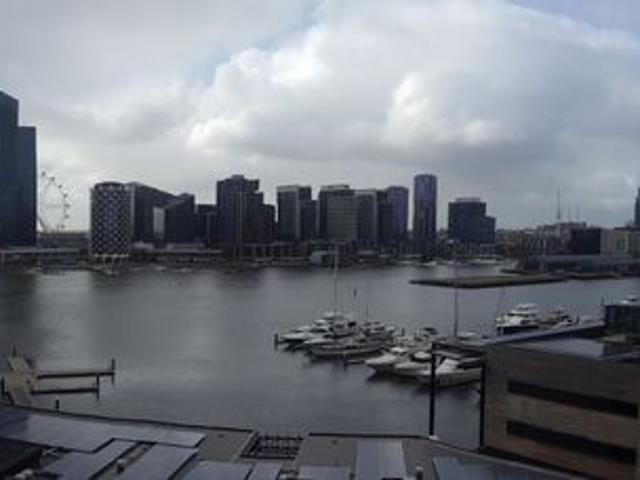 Apartment for rent in Victoria Harbour, Melbourne