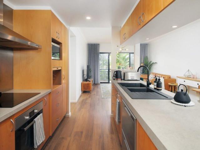 Apartment for sale in Palm Meadows Estate, Gold Coast City