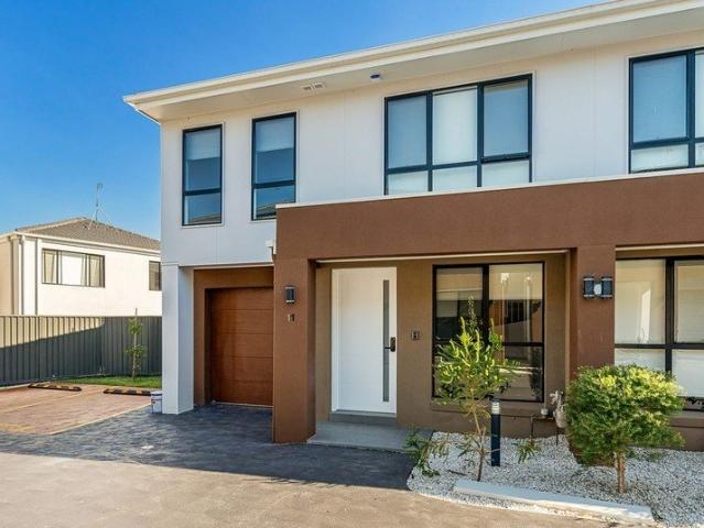 Townhouse for sale in Sydney, New South Wales