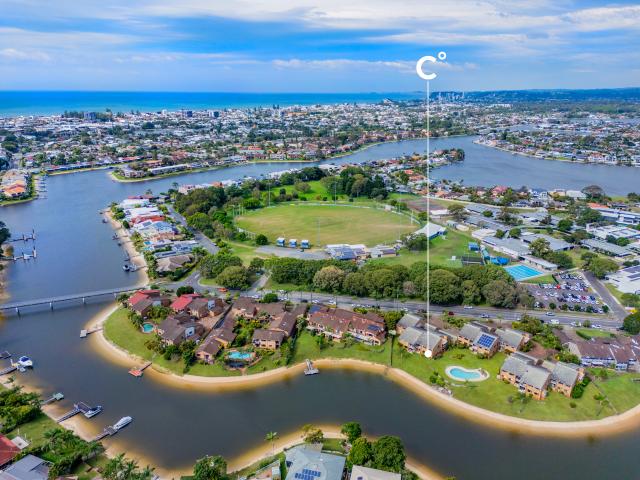 Apartment for sale in Mermaid Waters, Gold Coast City